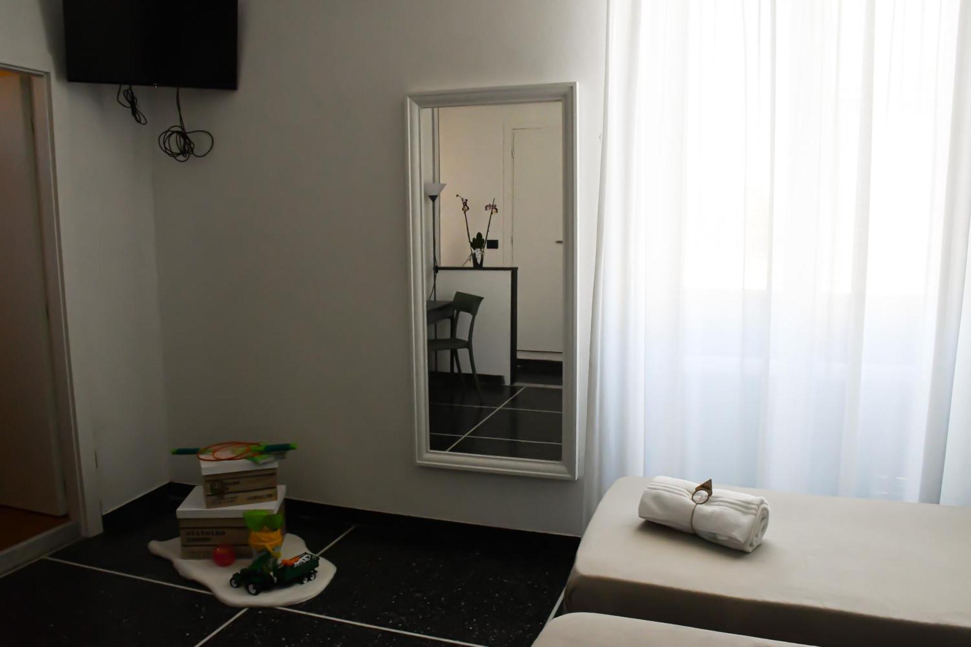 Hotel Le Palme Varazze Bagian luar foto