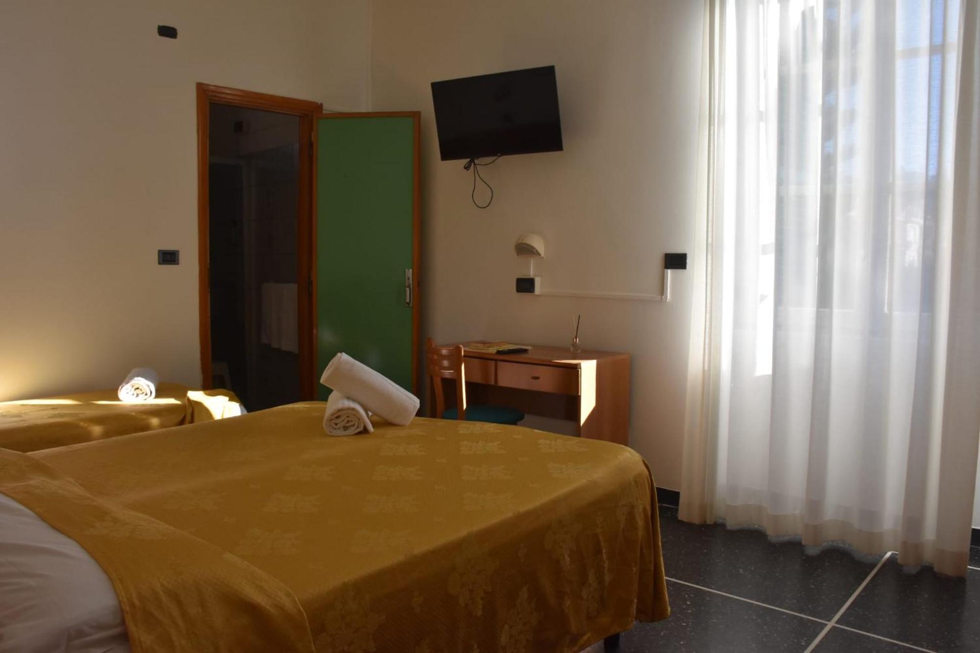 Hotel Le Palme Varazze Bagian luar foto