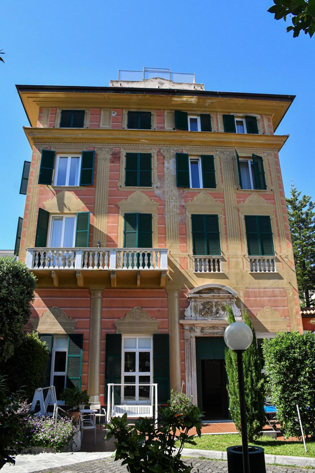 Hotel Le Palme Varazze Bagian luar foto