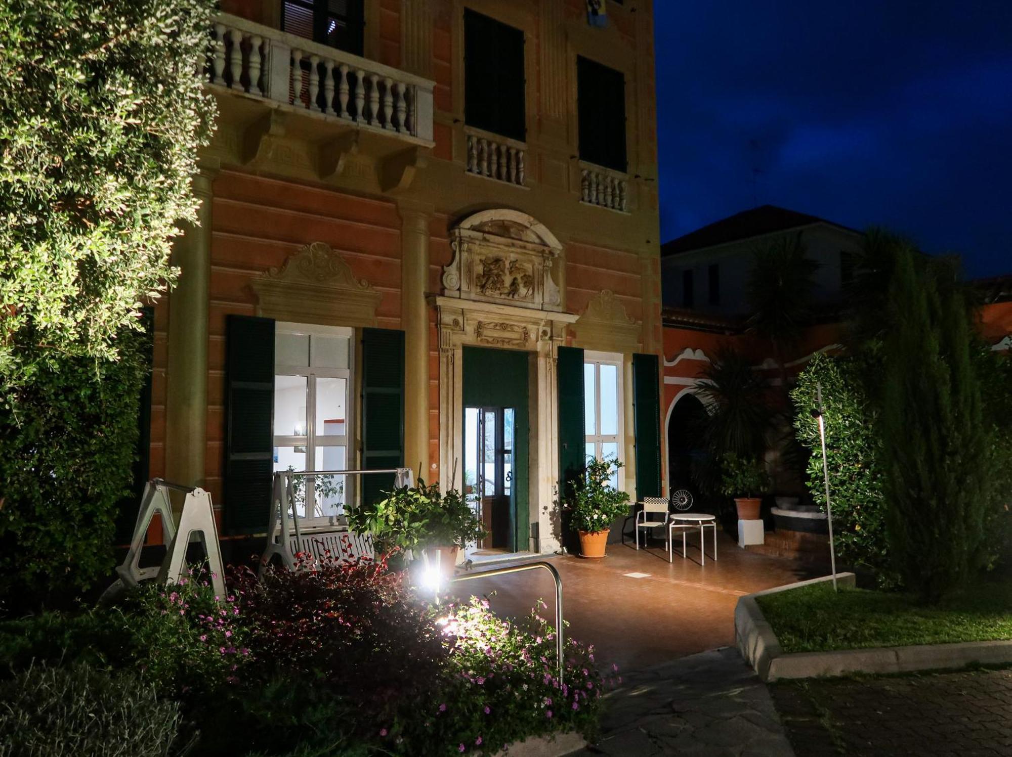 Hotel Le Palme Varazze Bagian luar foto